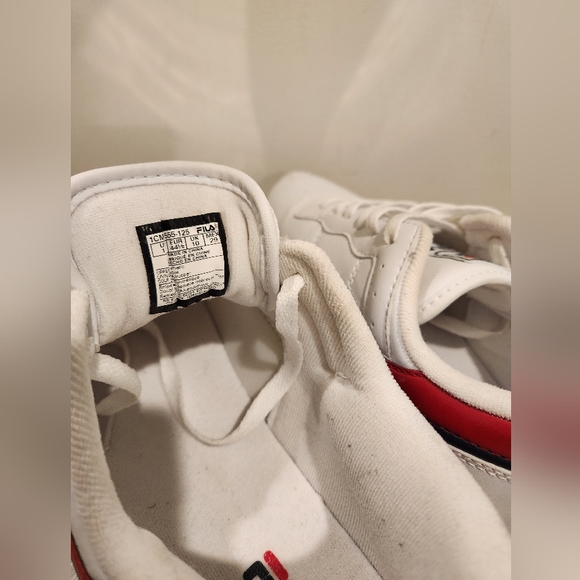 Fila - Picture 2 of 8